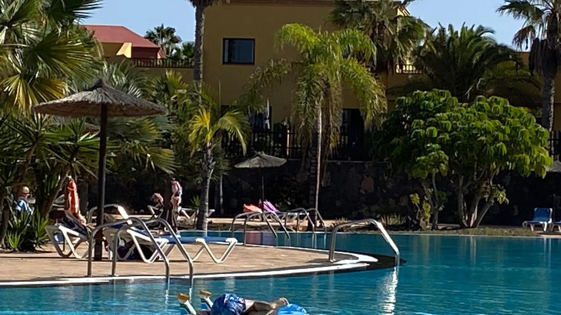 Апартаменты Oasis Tamarindo Poppins Pool E Terrace Коральео 0*,  Испания